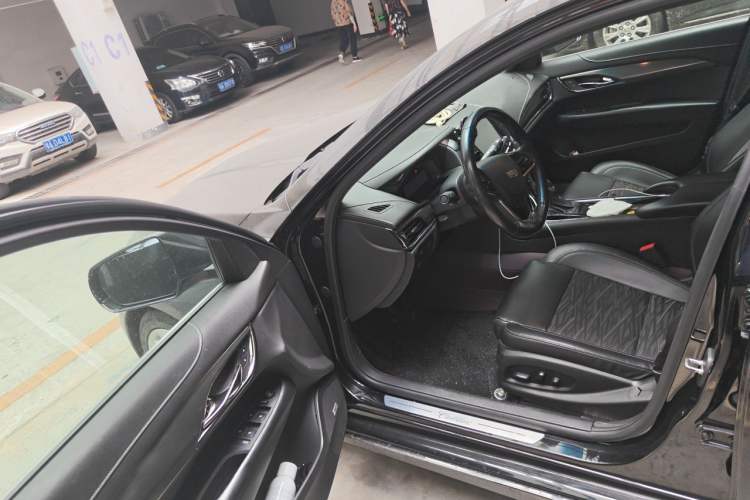 Used Cadillac ATS-L 2017 28T Tech Edition Driver Seat