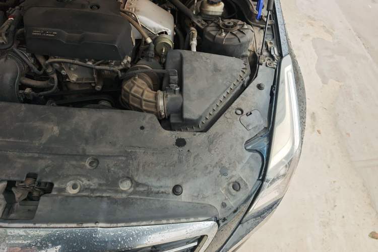 Used Cadillac ATS-L 2017 28T Fashion Edition Engine Bay Left