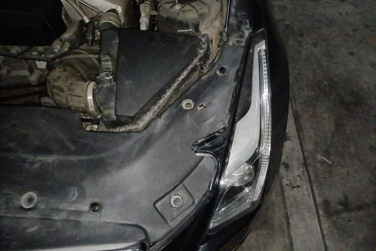 Used Cadillac ATS-L 2017 28T Fashion Edition Engine Bay Left