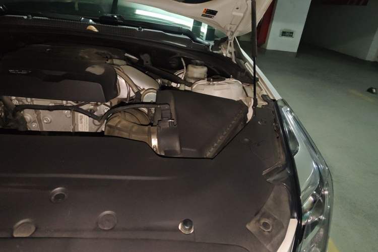 Used Cadillac ATS-L 2017 28T Tech Edition Engine Bay Left