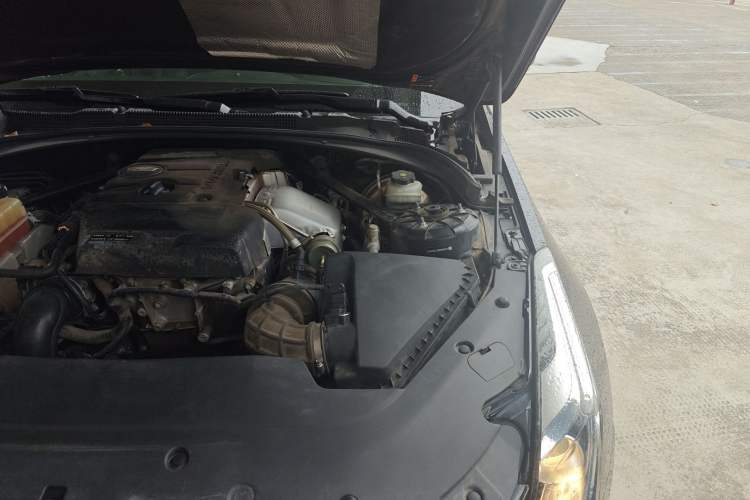 Used Cadillac ATS-L 2017 28T Fashion Edition Engine Bay Left