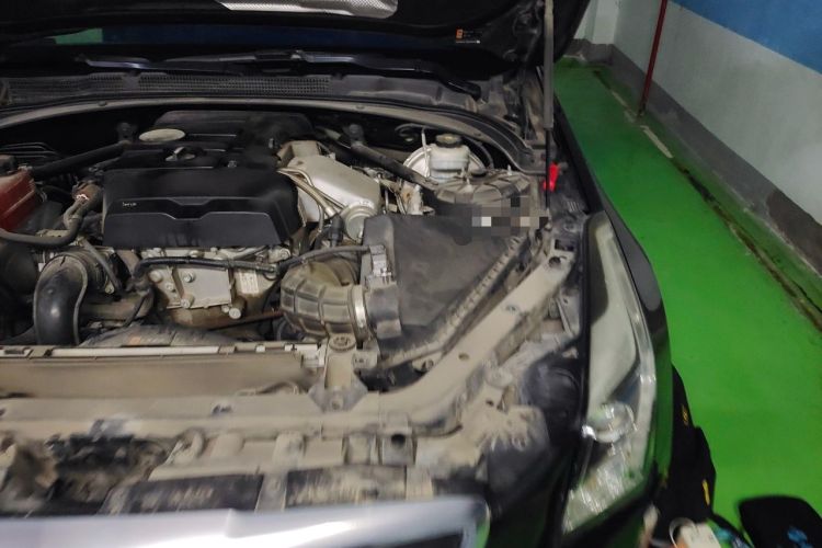Used Cadillac ATS-L 2017 28T Fashion Edition Engine Bay Left