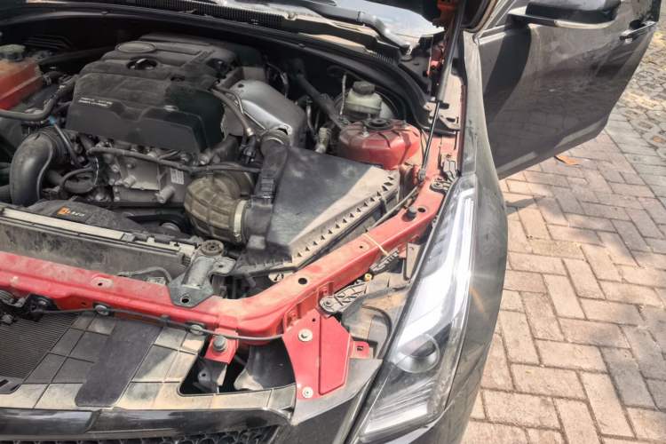 Used Cadillac ATS-L 2017 28T Tech Edition Engine Bay Left