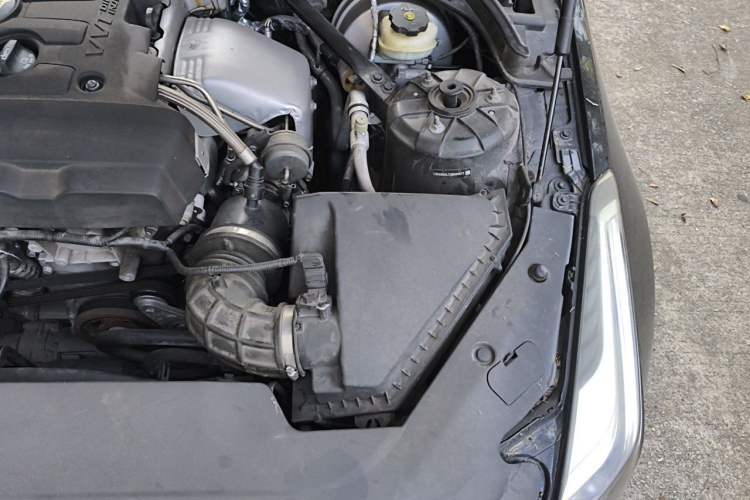 Used Cadillac ATS-L 2017 28T Fashion Edition Engine Bay Left