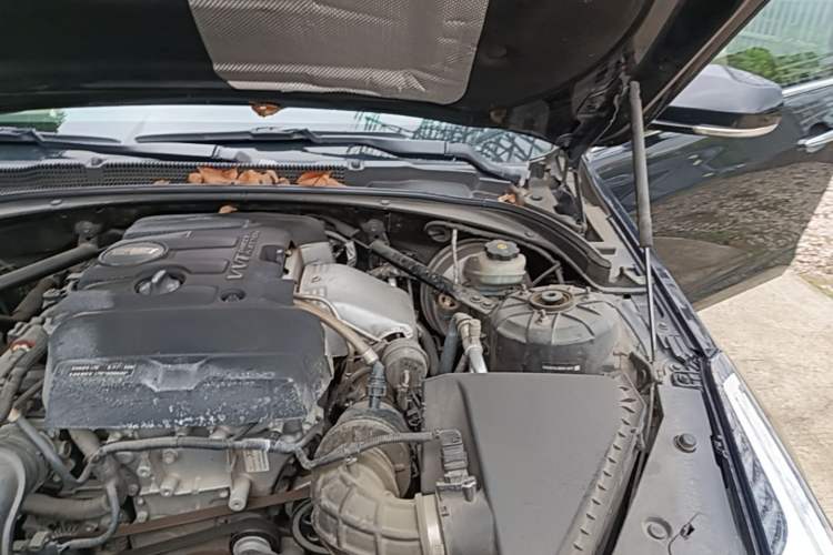 Used Cadillac ATS-L 2017 28T Tech Edition Engine Bay Left