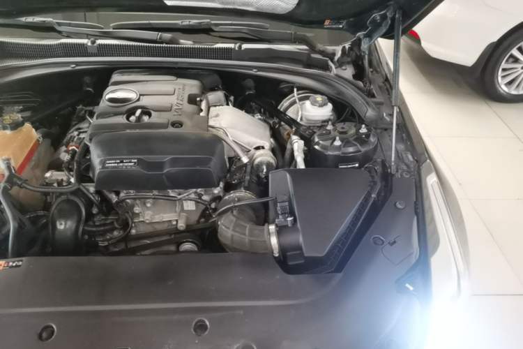 Used Cadillac ATS-L 2017 28T Fashion Edition Engine Bay Left