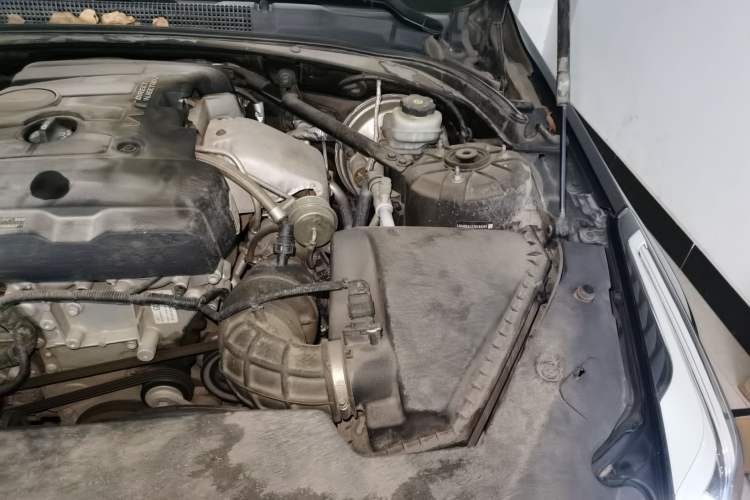 Used Cadillac ATS-L 2017 28T Fashion Edition Engine Bay Left