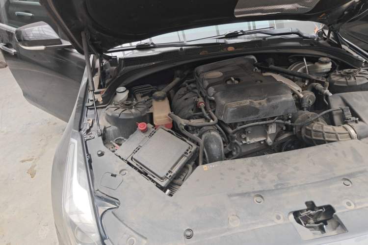 Used Cadillac ATS-L 2017 28T Tech Edition Engine Bay Right
