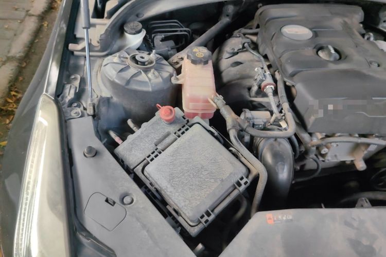 Used Cadillac ATS-L 2017 28T Fashion Edition Engine Bay Right