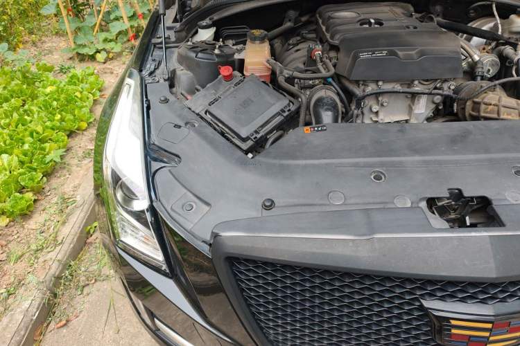 Used Cadillac ATS-L 2017 28T Tech Edition Engine Bay Right