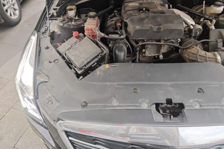 Used Cadillac ATS-L 2017 28T Tech Edition Engine Bay Right