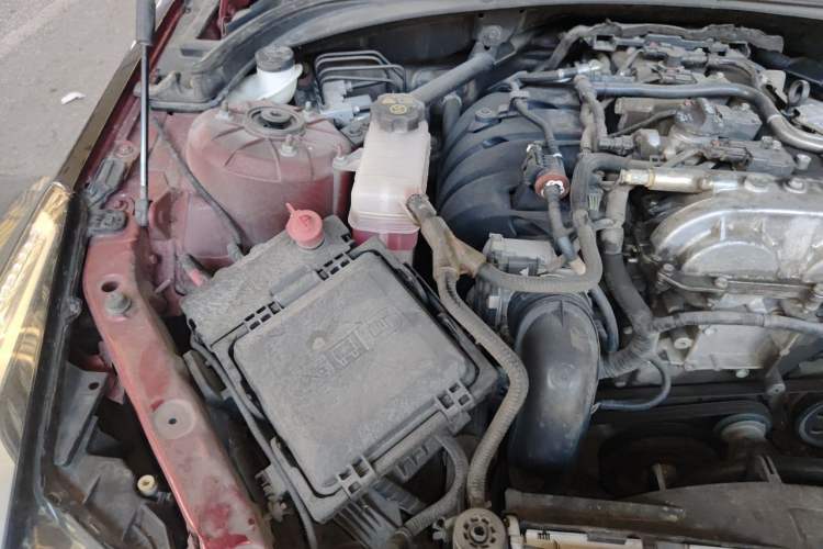 Used Cadillac ATS-L 2017 28T Tech Edition Engine Bay Right