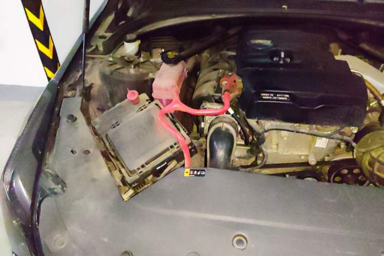 Used Cadillac ATS-L 2017 28T Tech Edition Engine Bay Right
