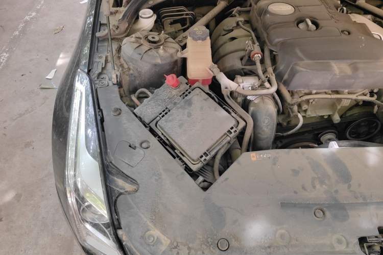 Used Cadillac ATS-L 2017 28T Tech Edition Engine Bay Right