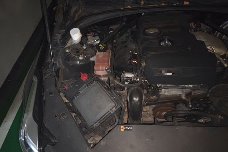 Used Cadillac ATS-L 2017 28T Tech Edition Engine Bay Right