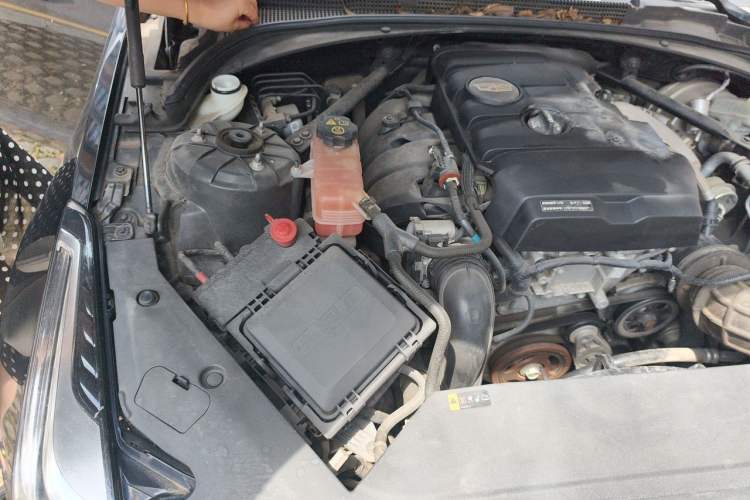 Used Cadillac ATS-L 2017 28T Tech Edition Engine Bay Right
