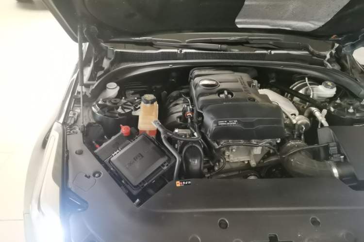 Used Cadillac ATS-L 2017 28T Fashion Edition Engine Bay Right