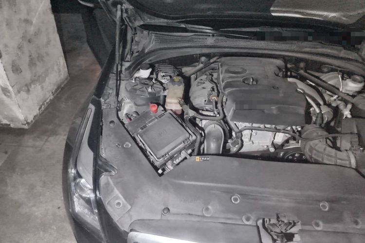 Used Cadillac ATS-L 2017 28T Tech Edition Engine Bay Right