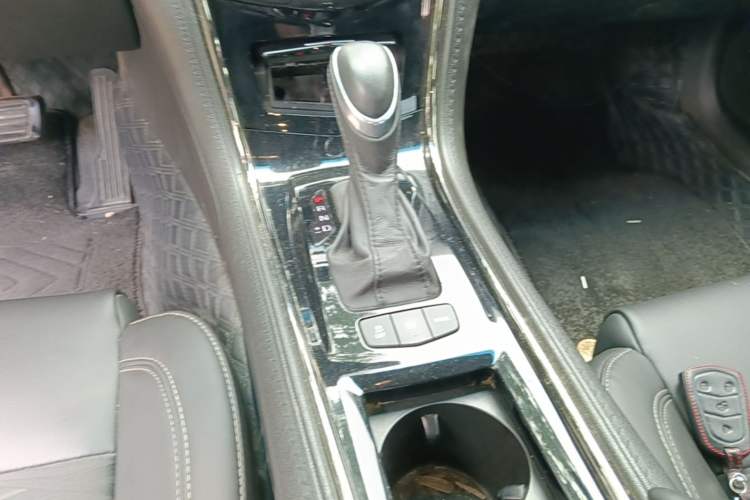 Used Cadillac ATS-L 2017 28T Tech Edition Gear Lever