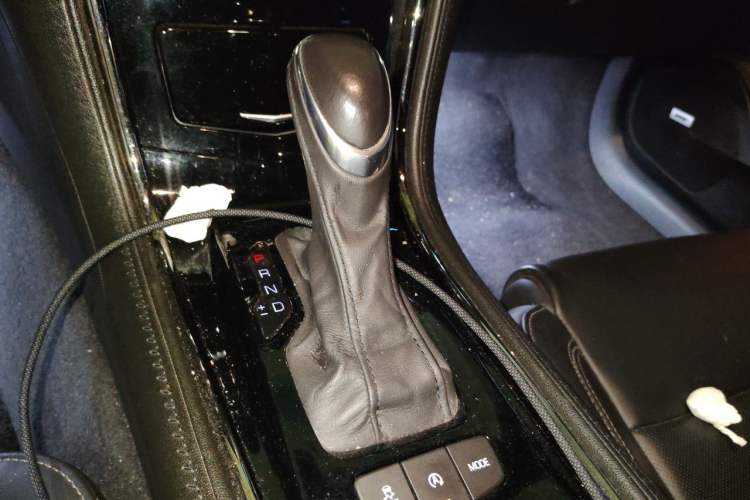 Used Cadillac ATS-L 2017 28T Fashion Edition Gear Lever