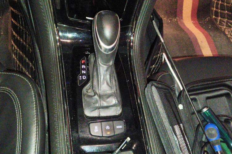 Used Cadillac ATS-L 2017 28T Fashion Edition Gear Lever