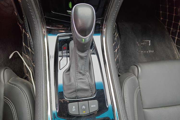 Used Cadillac ATS-L 2017 28T Fashion Edition Gear Lever