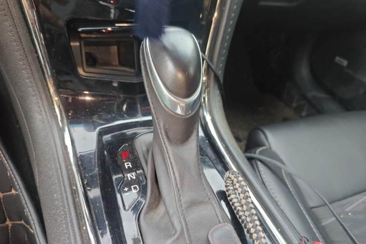 Used Cadillac ATS-L 2017 28T Tech Edition Gear Lever