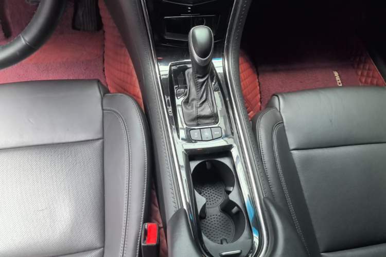 Used Cadillac ATS-L 2017 28T Fashion Edition Gear Lever