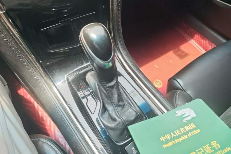 Used Cadillac ATS-L 2017 28T Tech Edition Gear Lever