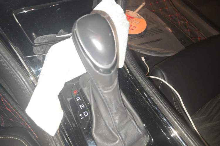 Used Cadillac ATS-L 2017 28T Tech Edition Gear Lever