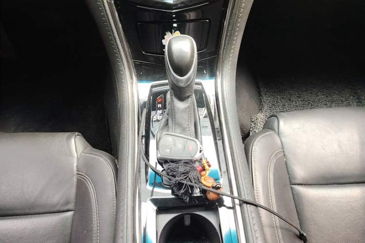 Used Cadillac ATS-L 2017 28T Fashion Edition Gear Lever