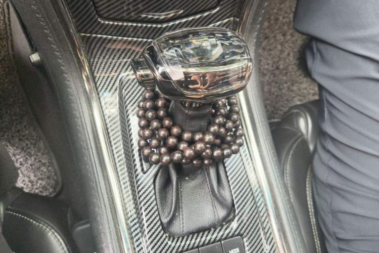 Used Cadillac ATS-L 2017 28T Fashion Edition Gear Lever