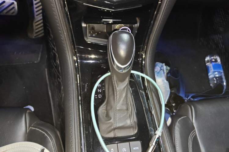 Used Cadillac ATS-L 2017 28T Fashion Edition Gear Lever