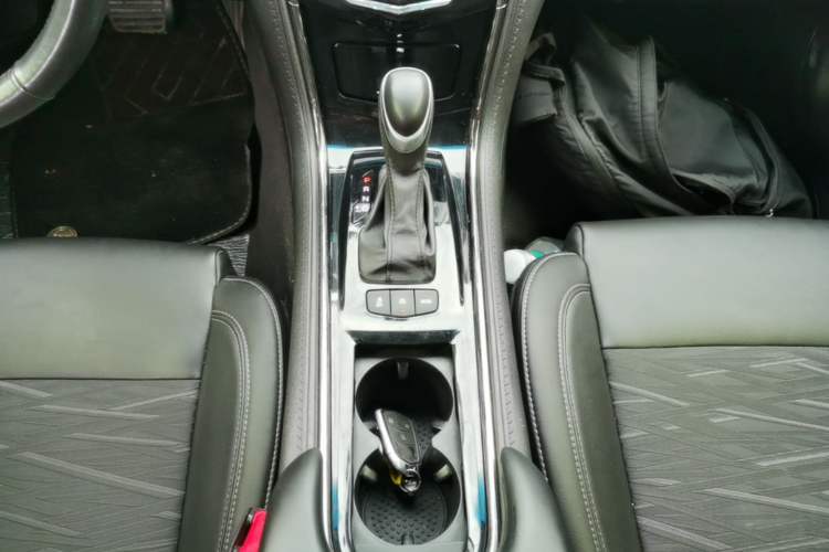 Used Cadillac ATS-L 2017 28T Tech Edition Gear Lever
