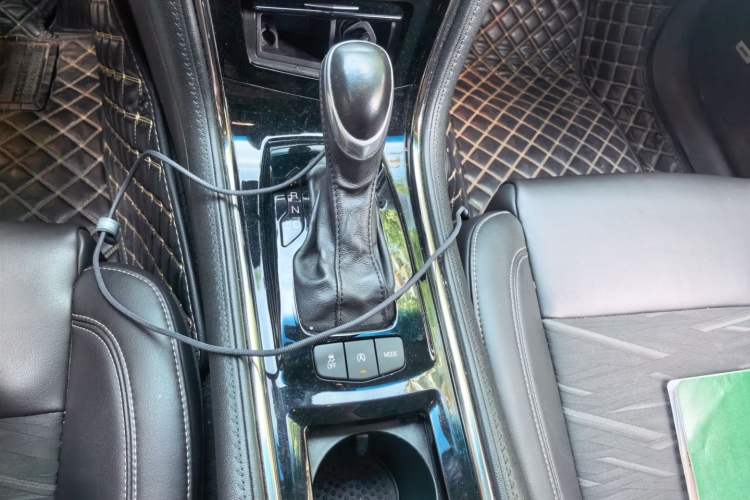 Used Cadillac ATS-L 2017 28T Tech Edition Gear Lever