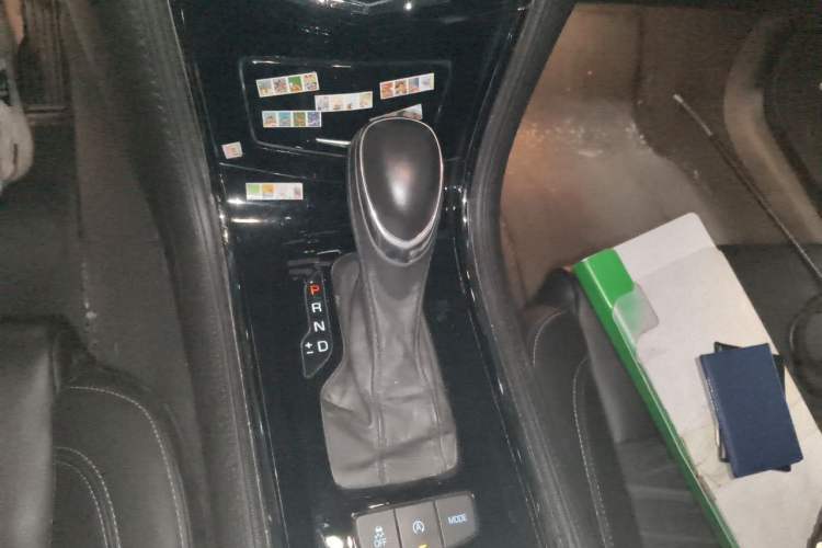 Used Cadillac ATS-L 2017 28T Tech Edition Gear Lever