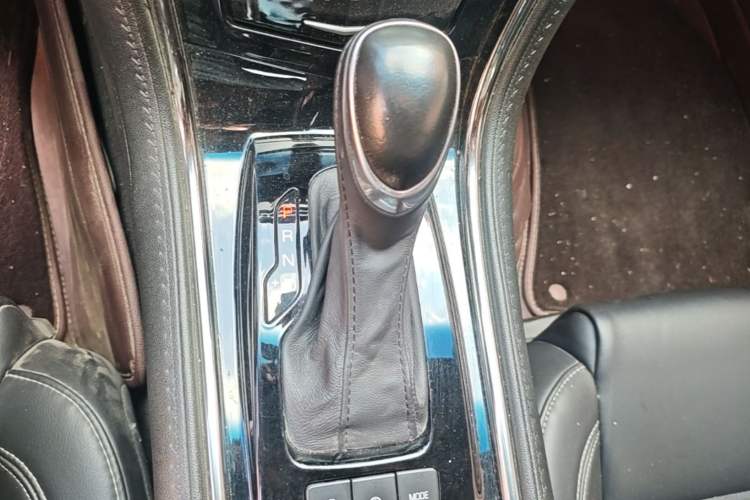 Used Cadillac ATS-L 2017 28T Tech Edition Gear Lever