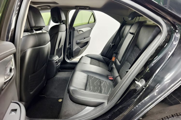 Used Cadillac ATS-L 2017 28T Tech Edition Interior 9