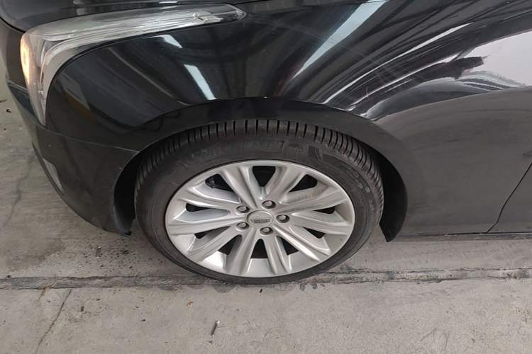 Used Cadillac ATS-L 2017 28T Tech Edition Left Front Wheel Hub