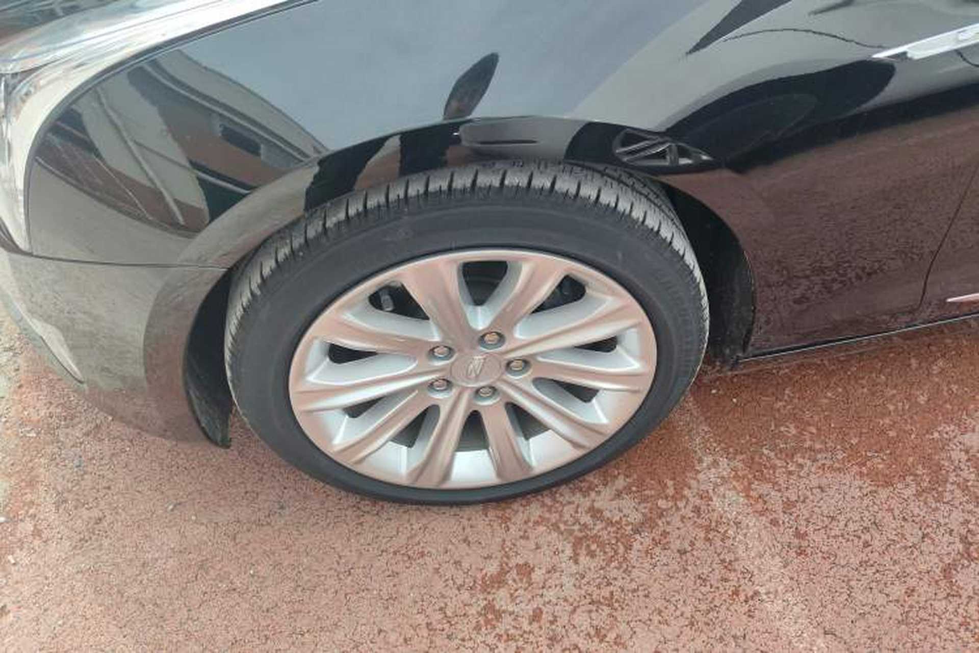 Used Cadillac ATS-L 2017 28T Tech Edition Left Front Wheel Hub