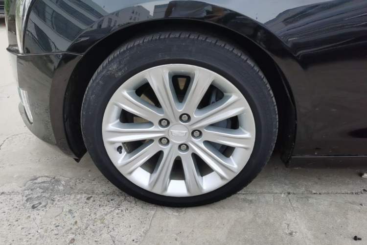 Used Cadillac ATS-L 2017 28T Tech Edition Left Front Wheel Hub