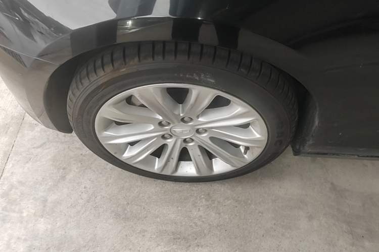 Used Cadillac ATS-L 2017 28T Tech Edition Left Front Wheel Hub