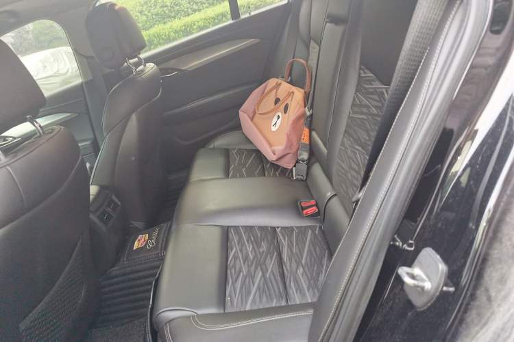 Used Cadillac ATS-L 2017 28T Tech Edition Left Rear Seat