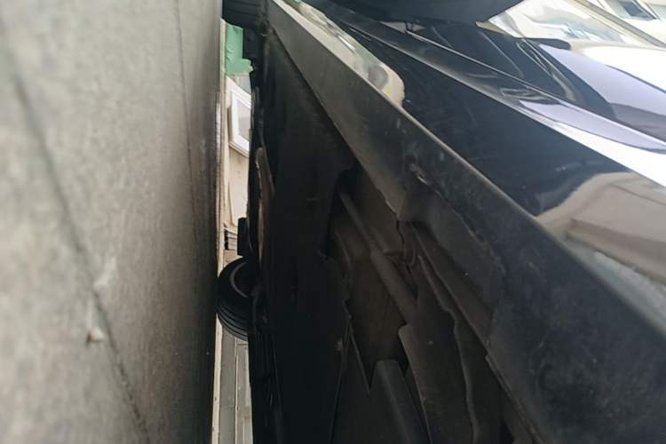 Used Cadillac ATS-L 2017 28T Tech Edition Left Side Sill
