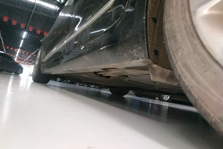 Used Cadillac ATS-L 2017 28T Fashion Edition Left Side Sill
