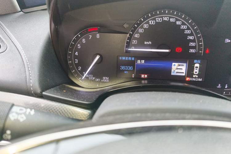 Used Cadillac ATS-L 2017 28T Tech Edition Odometer Close Up