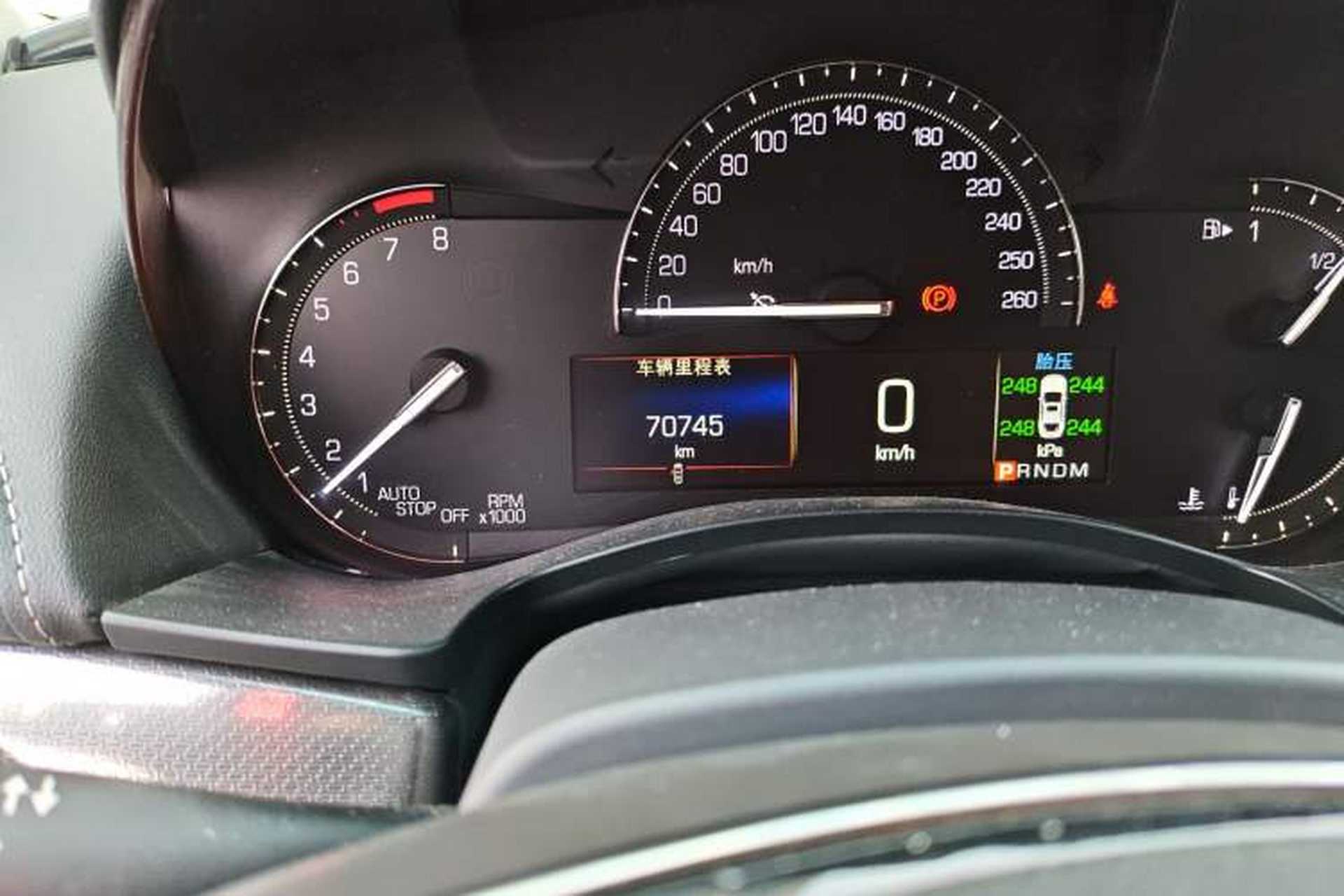 Used Cadillac ATS-L 2017 28T Tech Edition Odometer Close Up
