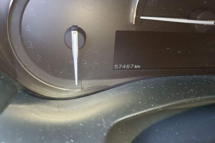 Used Cadillac ATS-L 2017 28T Tech Edition Odometer Close Up