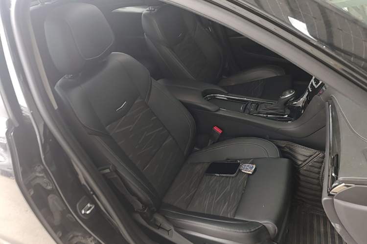 Used Cadillac ATS-L 2017 28T Tech Edition Right Front Seat