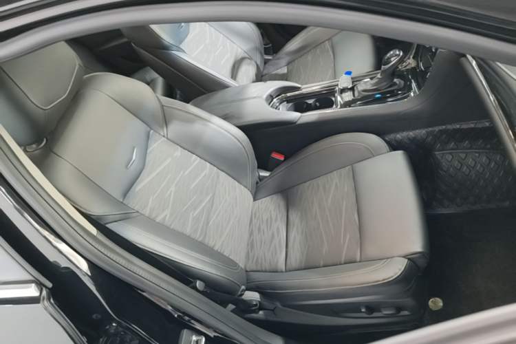 Used Cadillac ATS-L 2017 28T Tech Edition Right Front Seat